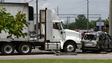 semi truck accident attorney in lee's summit  Contact our Montgomery County, OH, semi-truck